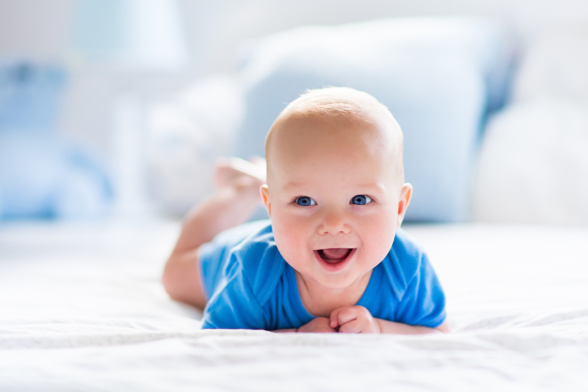 Benefits of tummy time and a prone position for baby